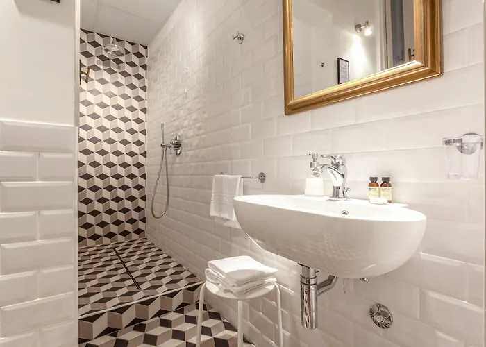 The Bluehostel 4*
