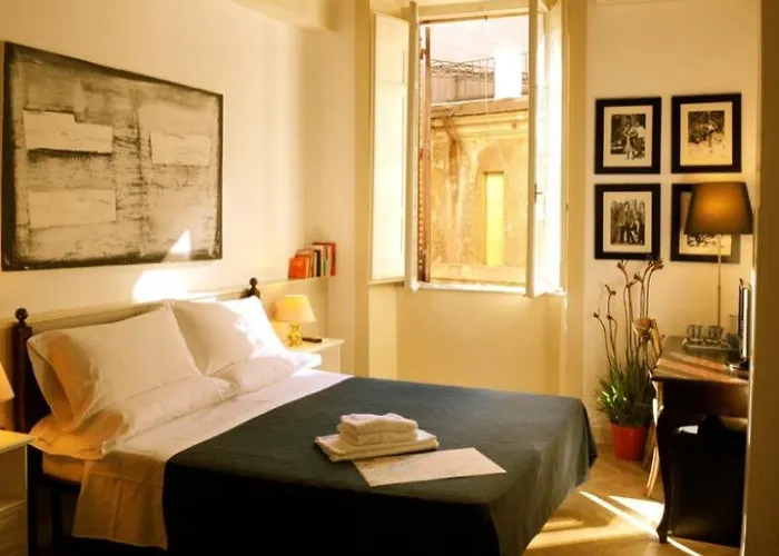 The Bluehostel Roma