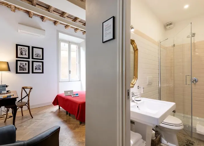 The Bluehostel Pensión Roma